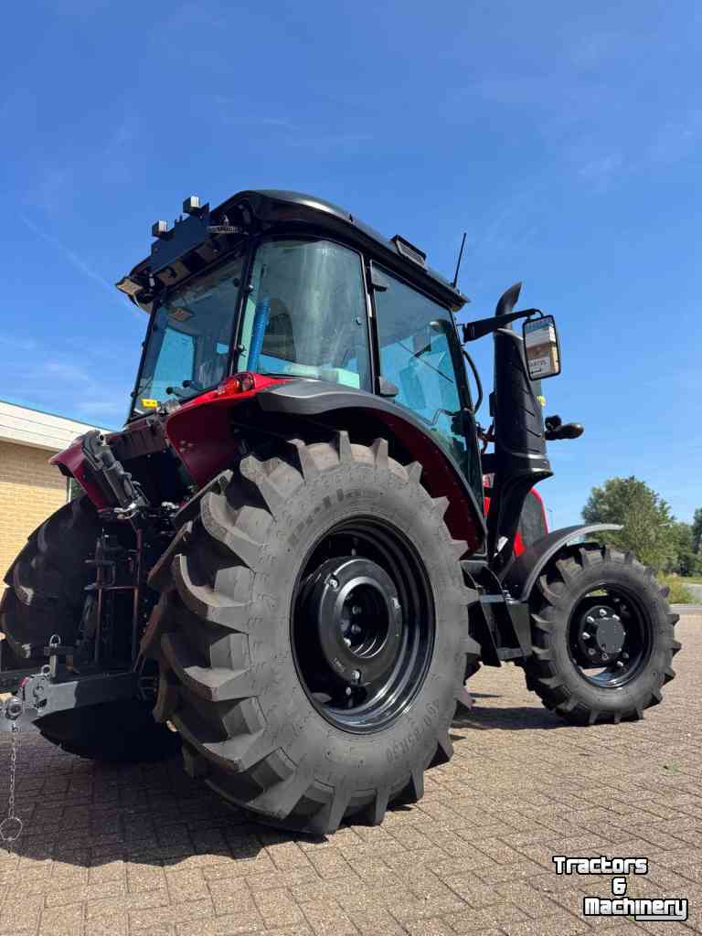 Tractor / Trekker  ArmaTrac 1054e+