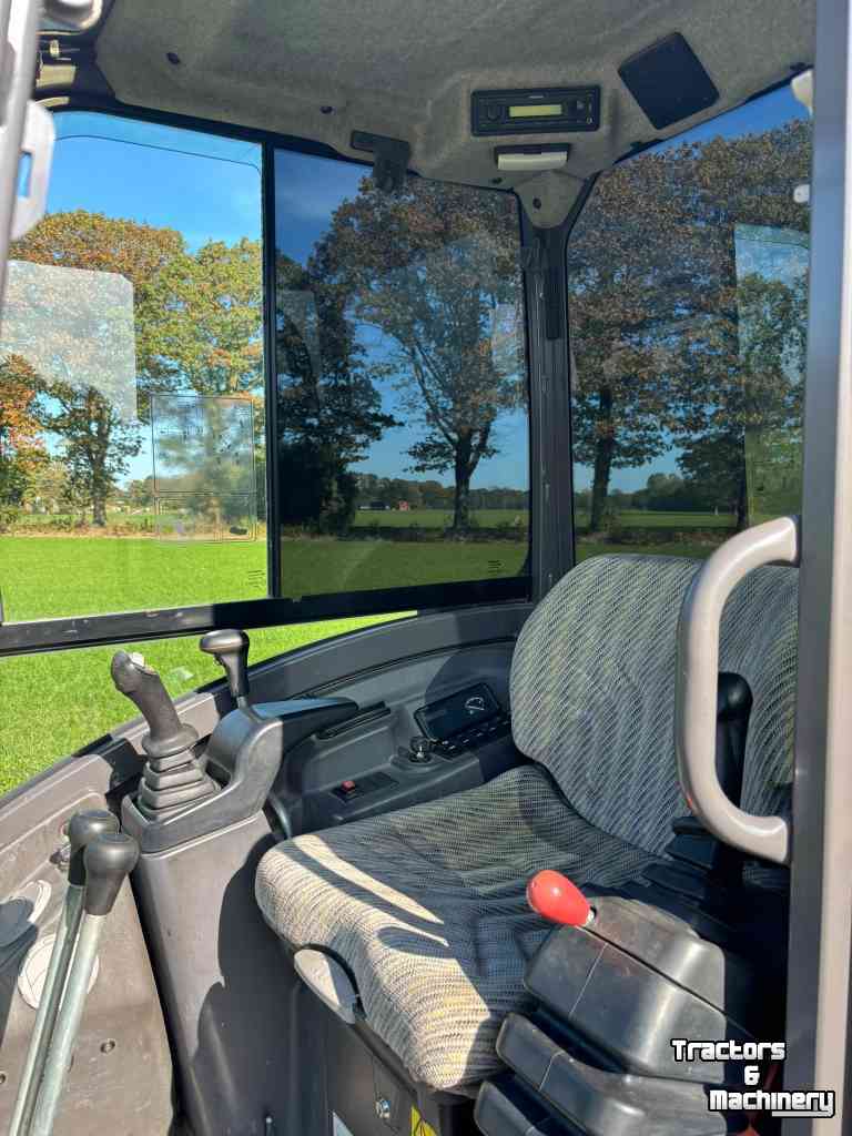 Mini-graver / Mini-graafmachine Volvo EC18D