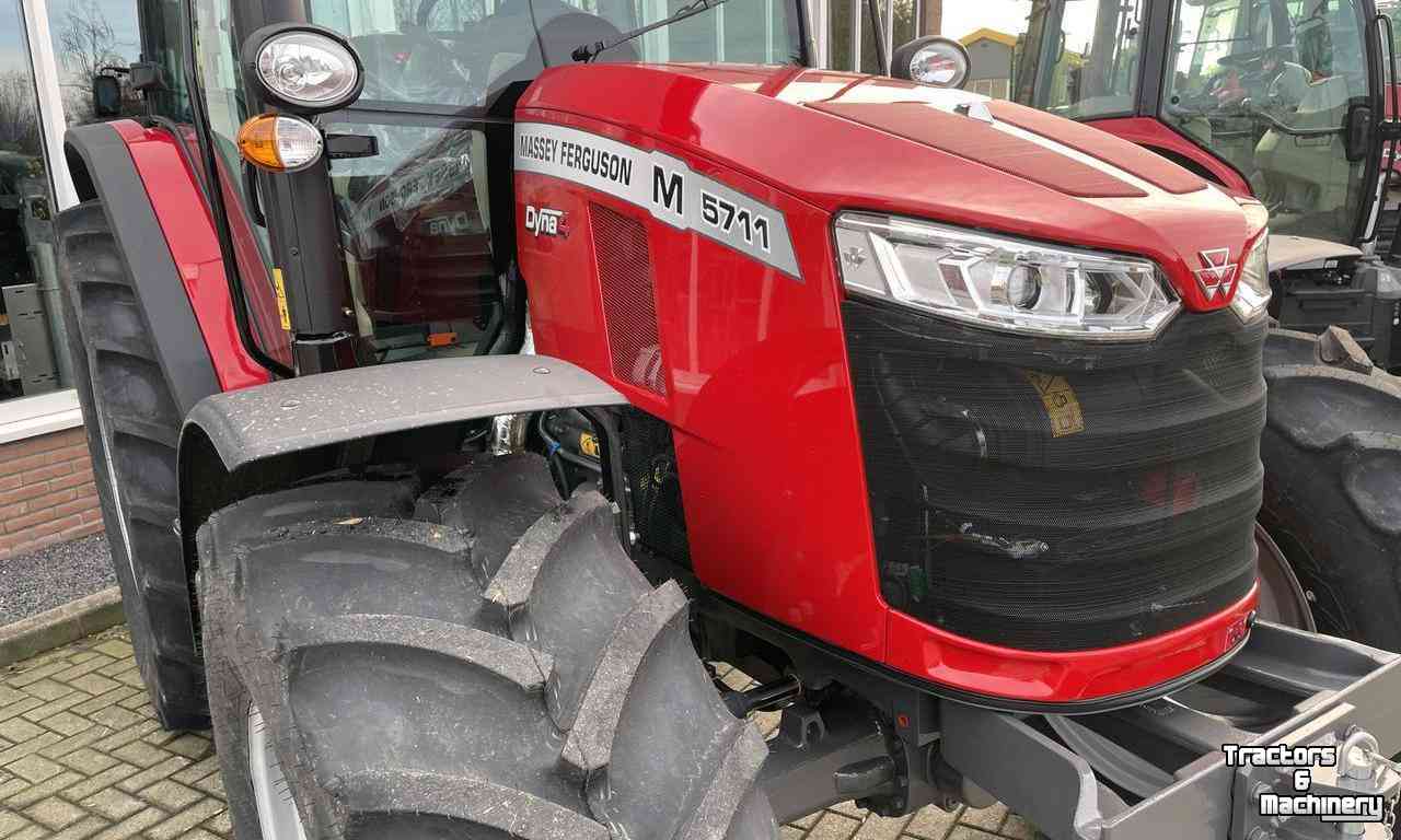 Traktoren Massey Ferguson 5711 M Tractor