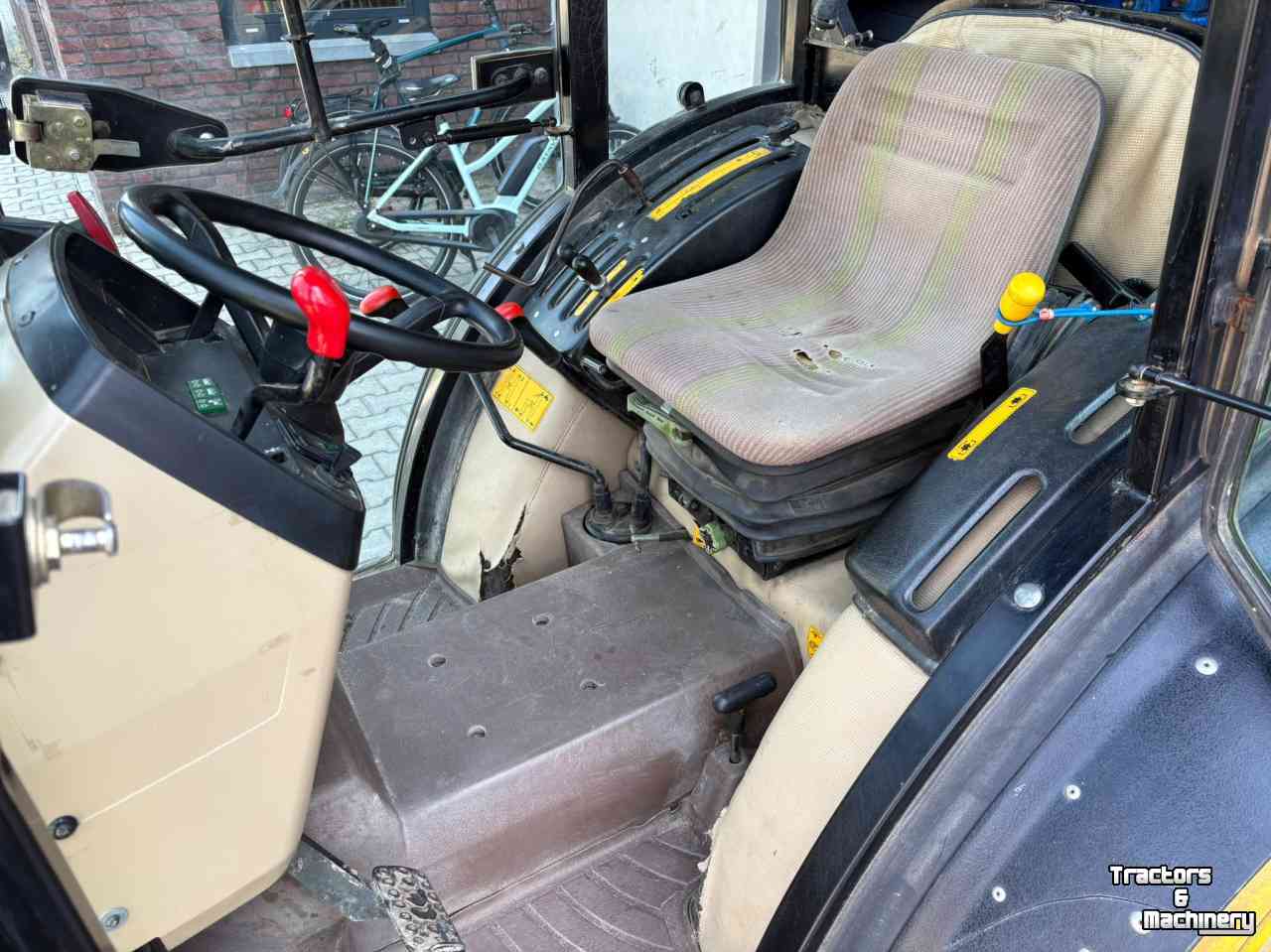 Tractor / Trekker John Deere 5300N