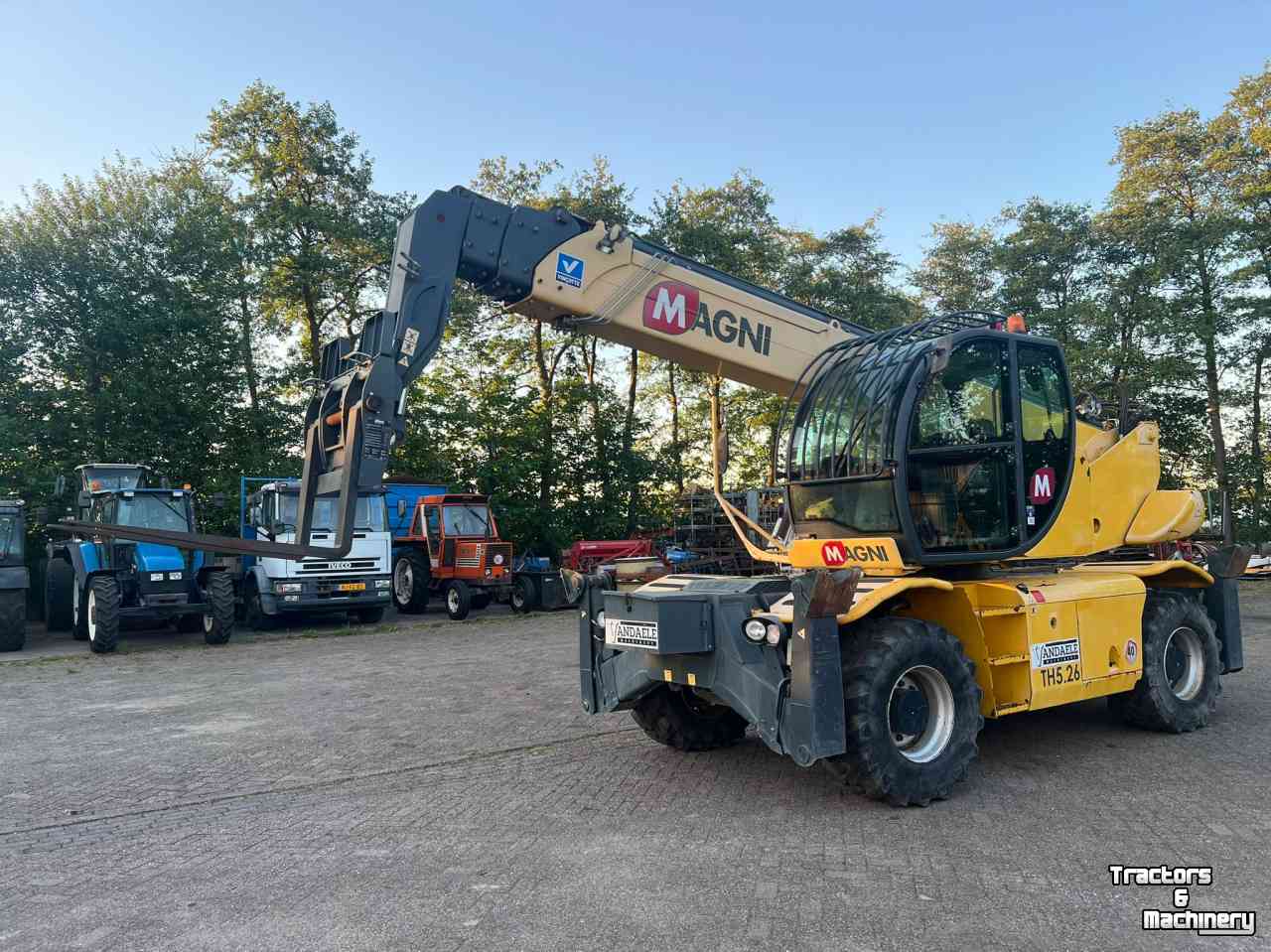Verreiker Magni RTH 5,26 roterende verreiker telehandler telescoplader