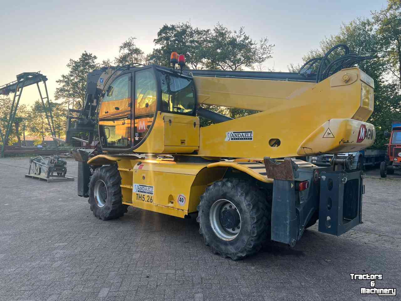 Verreiker Magni RTH 5,26 roterende verreiker telehandler telescoplader