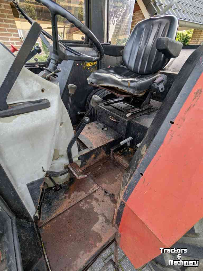 Tractor / Trekker Case-IH 833