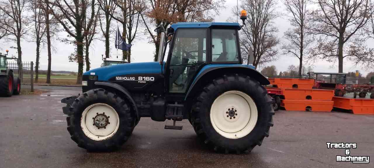 Traktoren New Holland 8160