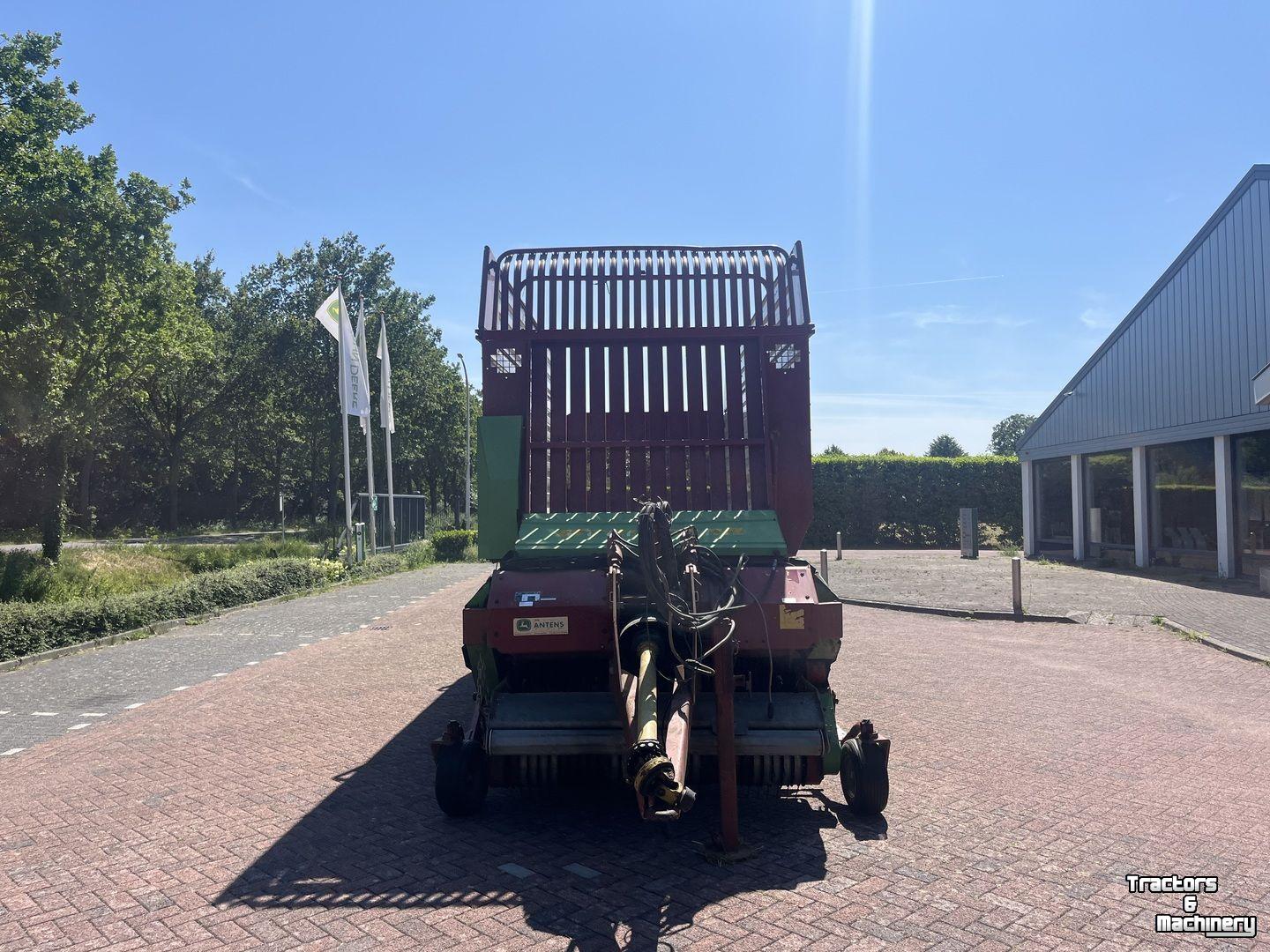 Opraapwagen Strautmann Super Vitesse
