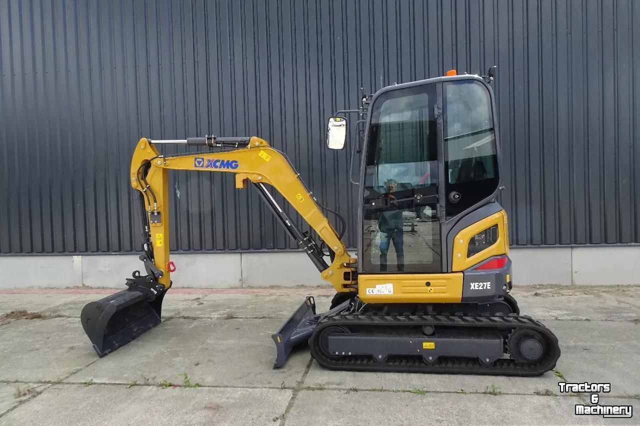 Graafmachine XCMG XE27E Midikraan