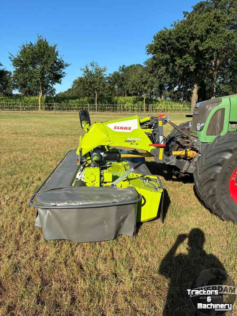 Maaier  Claas Disco 3200 + Claas Disco 9300