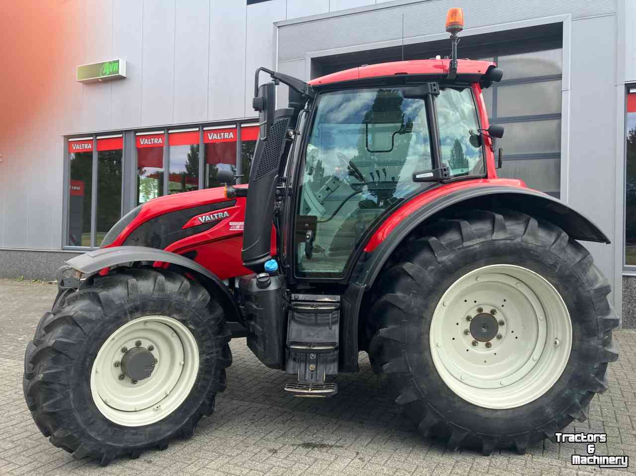 Tractor / Trekker Valtra N134