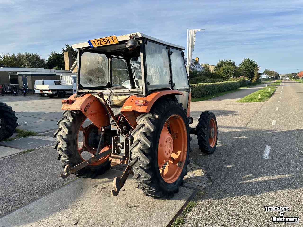 Compact tractor Universal 430