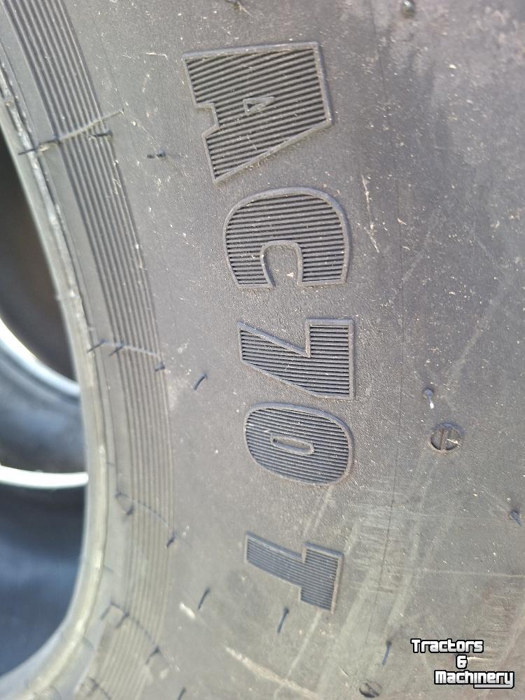 Wielen, Banden, Velgen & Afstandsringen Mitas 420/70R28
