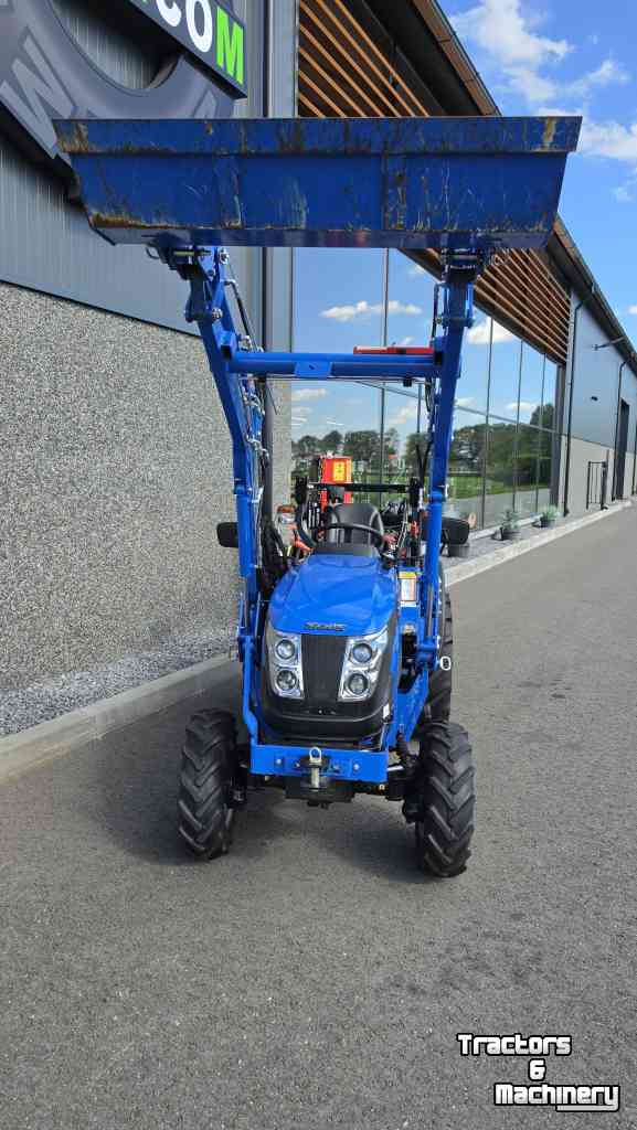 Compact tractor Solis 26