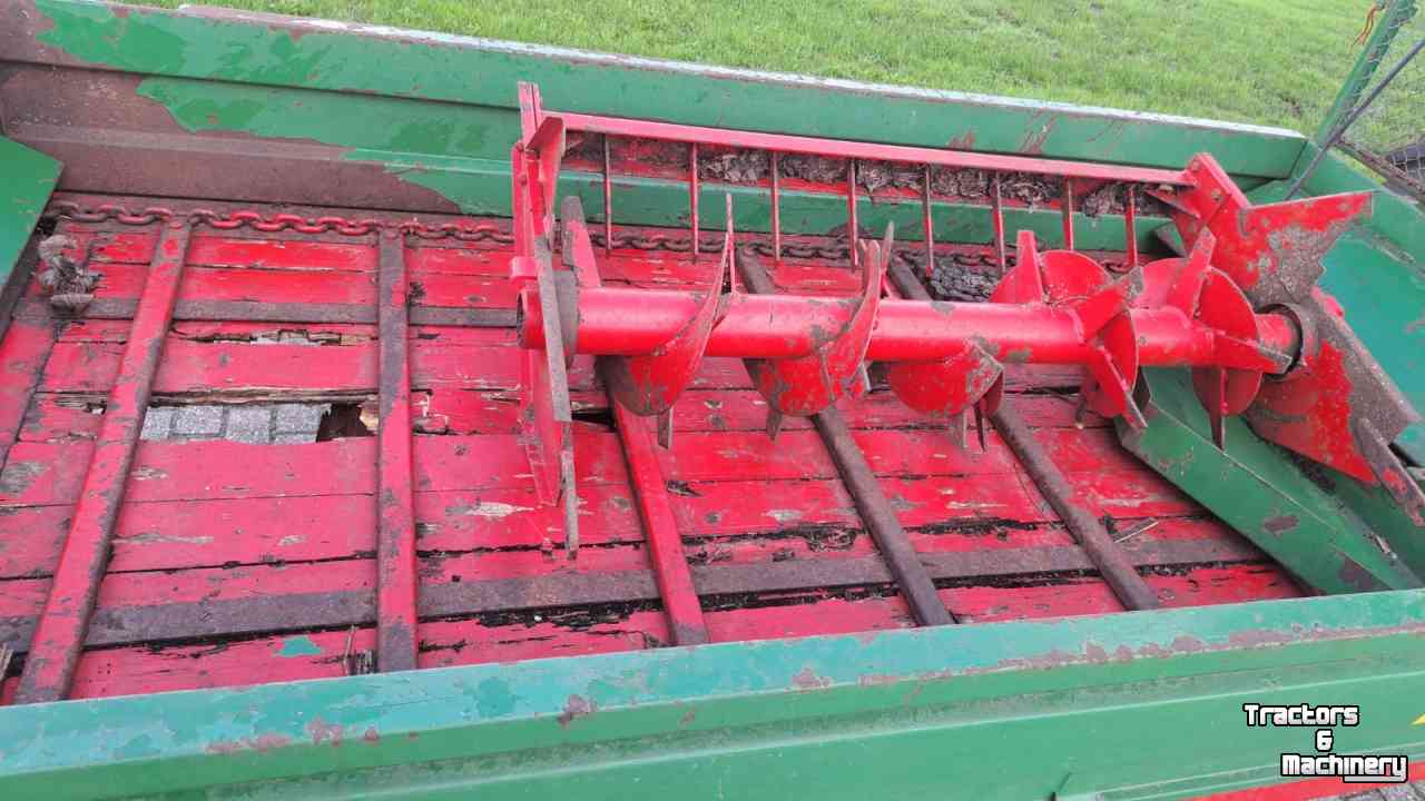 Mestverspreider / Stalmeststrooier Agromet 2t meststrooier