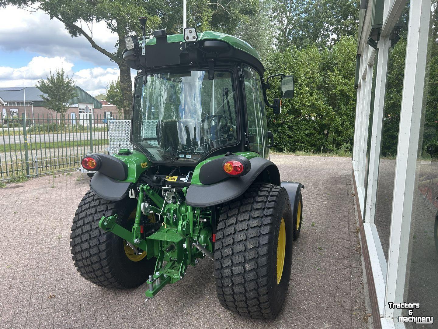 Smalspoor tractor John Deere 4066R