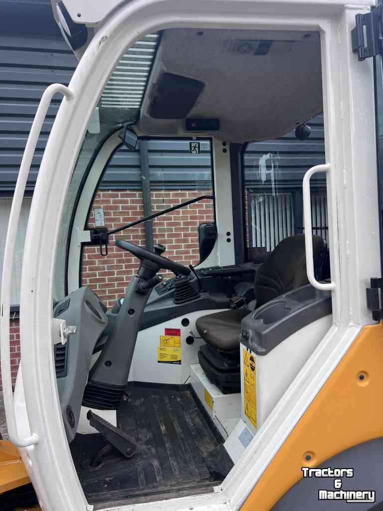 Shovel / Wiellader / Kniklader Liebherr L506C