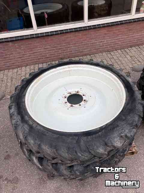 Wielen, Banden, Velgen & Afstandsringen Alliance 320/85R36  340/85/48