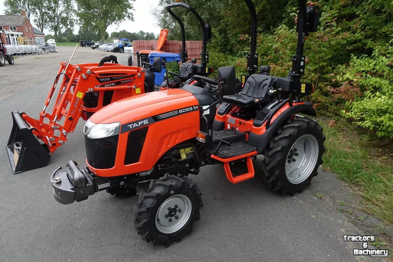 Tractor / Trekker TAFE Compact trekker 6028M