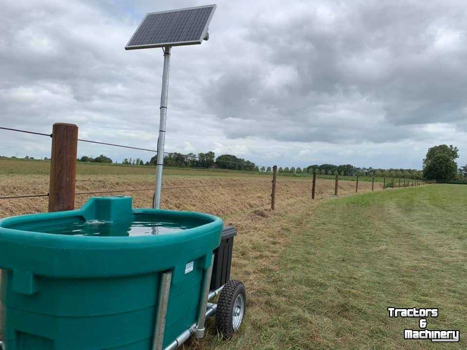Water drinkbak - zonne energie Suevia Suevia Solar weidedrinkbak 600 liter , met oppervlaktepomp