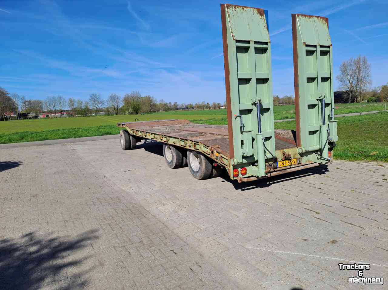 Oprijwagen  24 ton dieplader