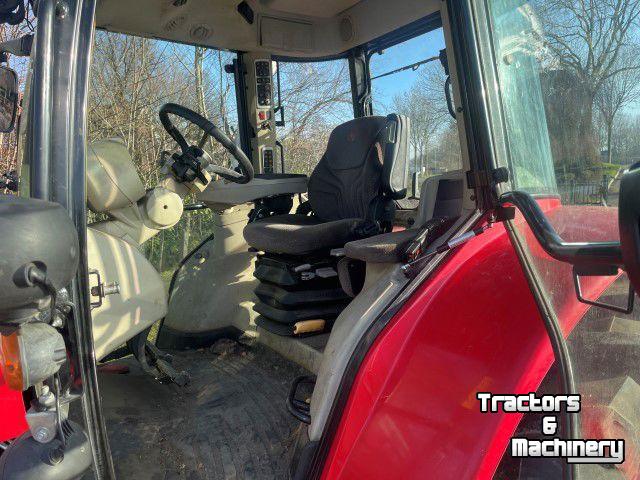 Tractor / Trekker Massey Ferguson 5613  EFFICIENT