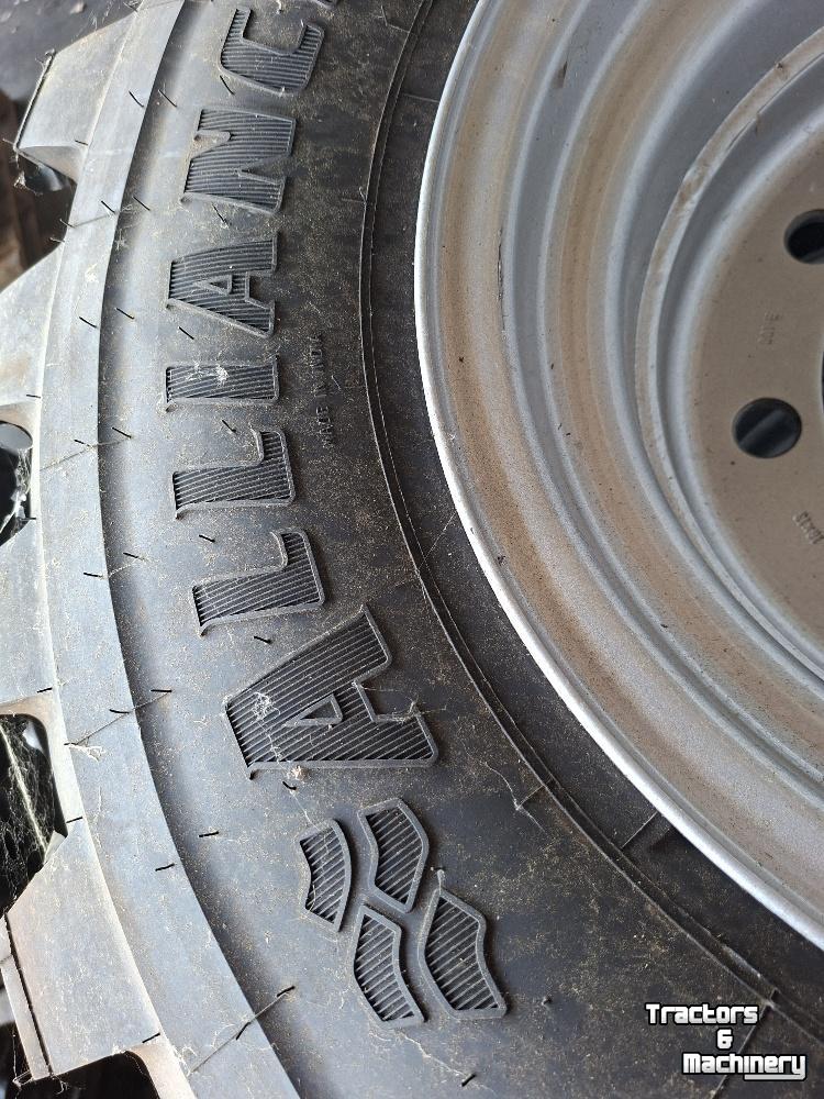 Wielen, Banden, Velgen & Afstandsringen Alliance 400/70R18