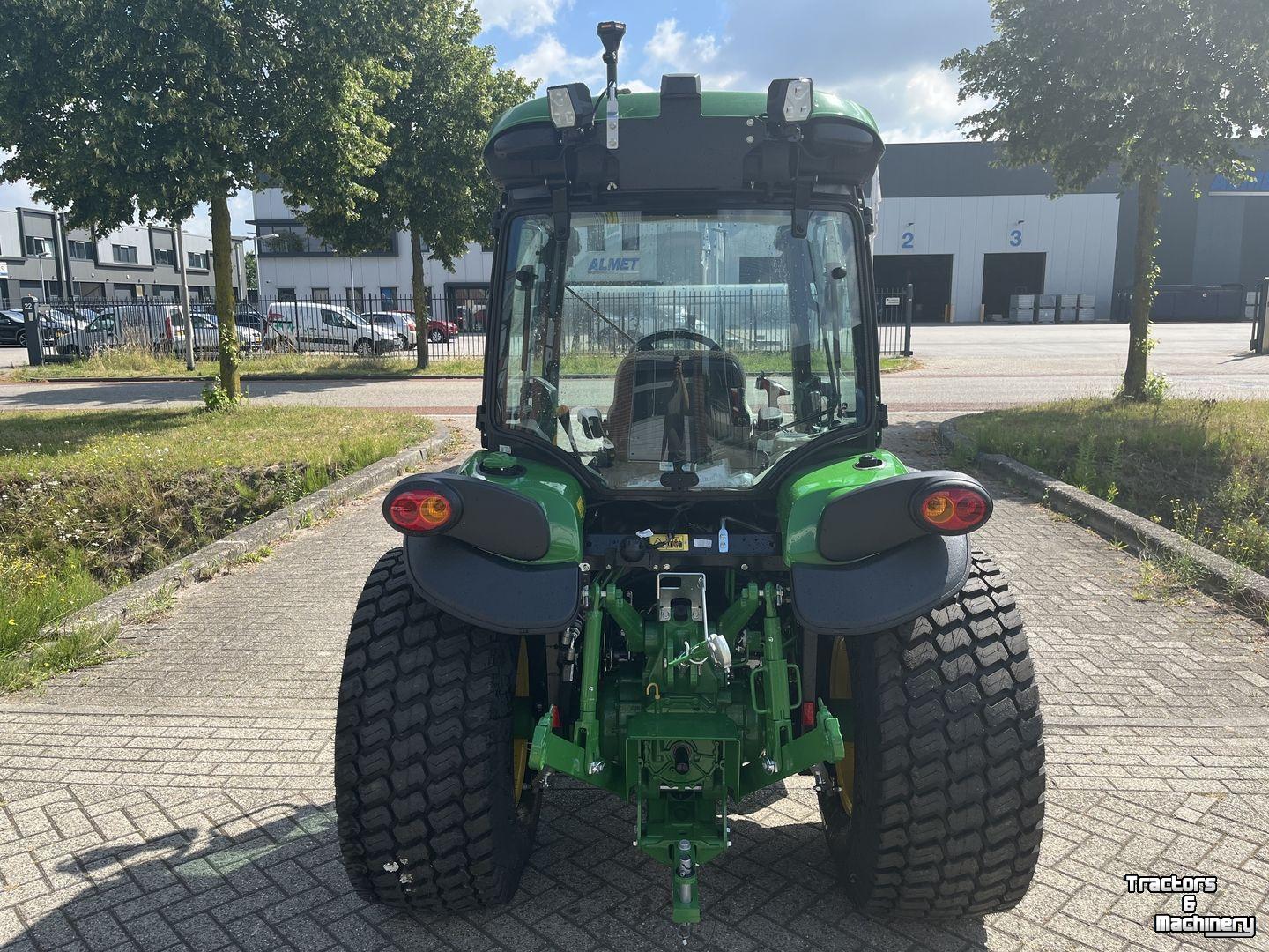 Smalspoor tractor John Deere 4066R