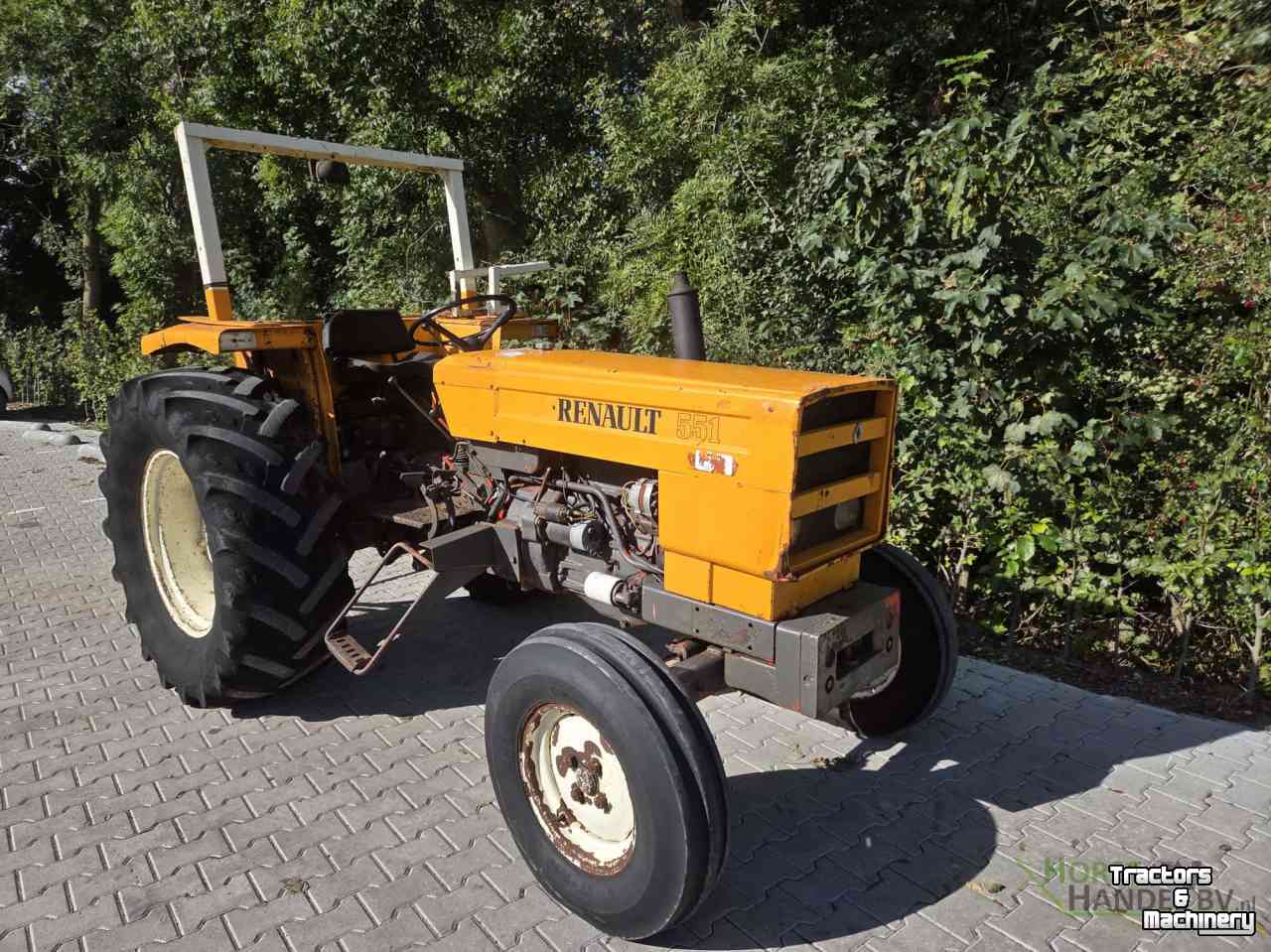 Tractor / Trekker Renault 551