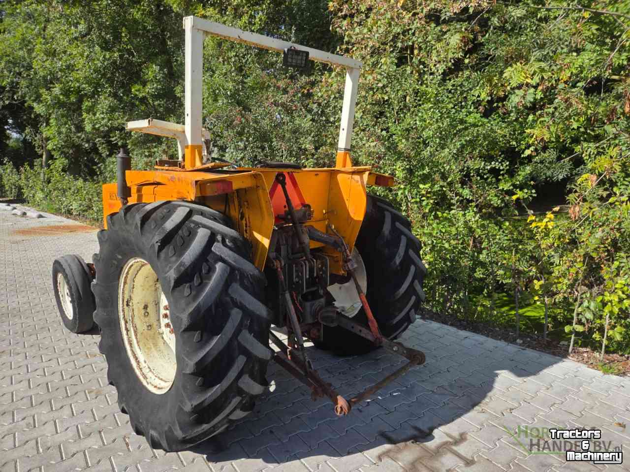Tractor / Trekker Renault 551
