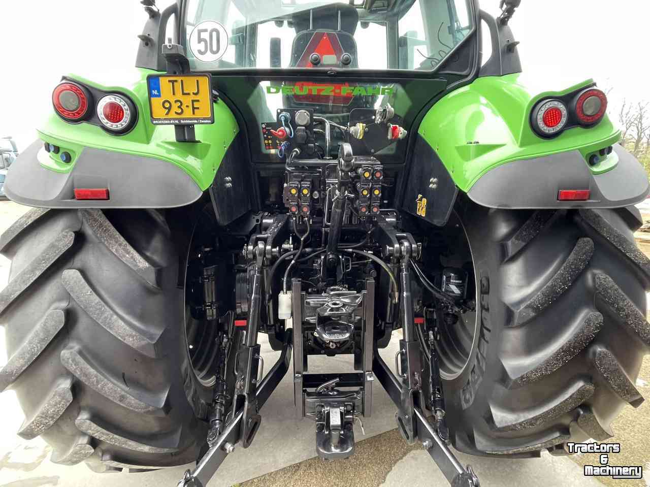 Traktoren Deutz-Fahr Agrotron 6210 C-Shift