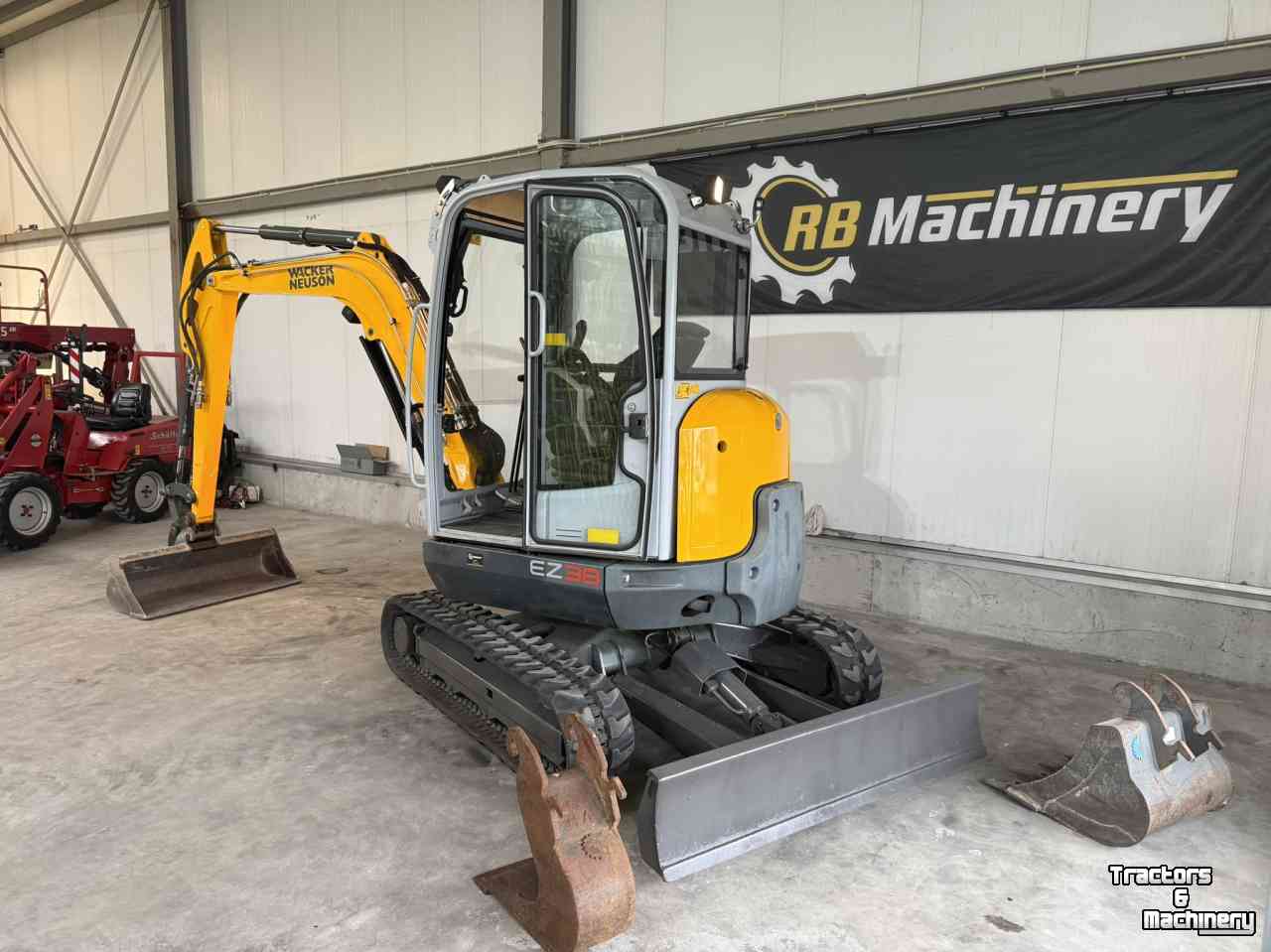 Rupskraan / Graafmachine op rupsen Wacker EZ38
