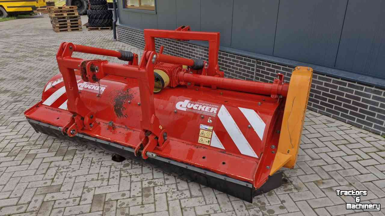 Klepelmaaier Ducker UM 27