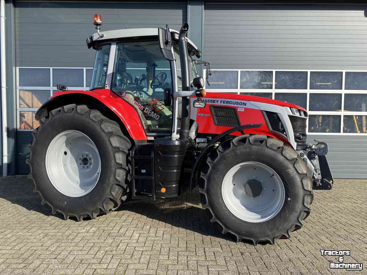 Tractor / Trekker Massey Ferguson 6s.135 Dyna6 Efficient