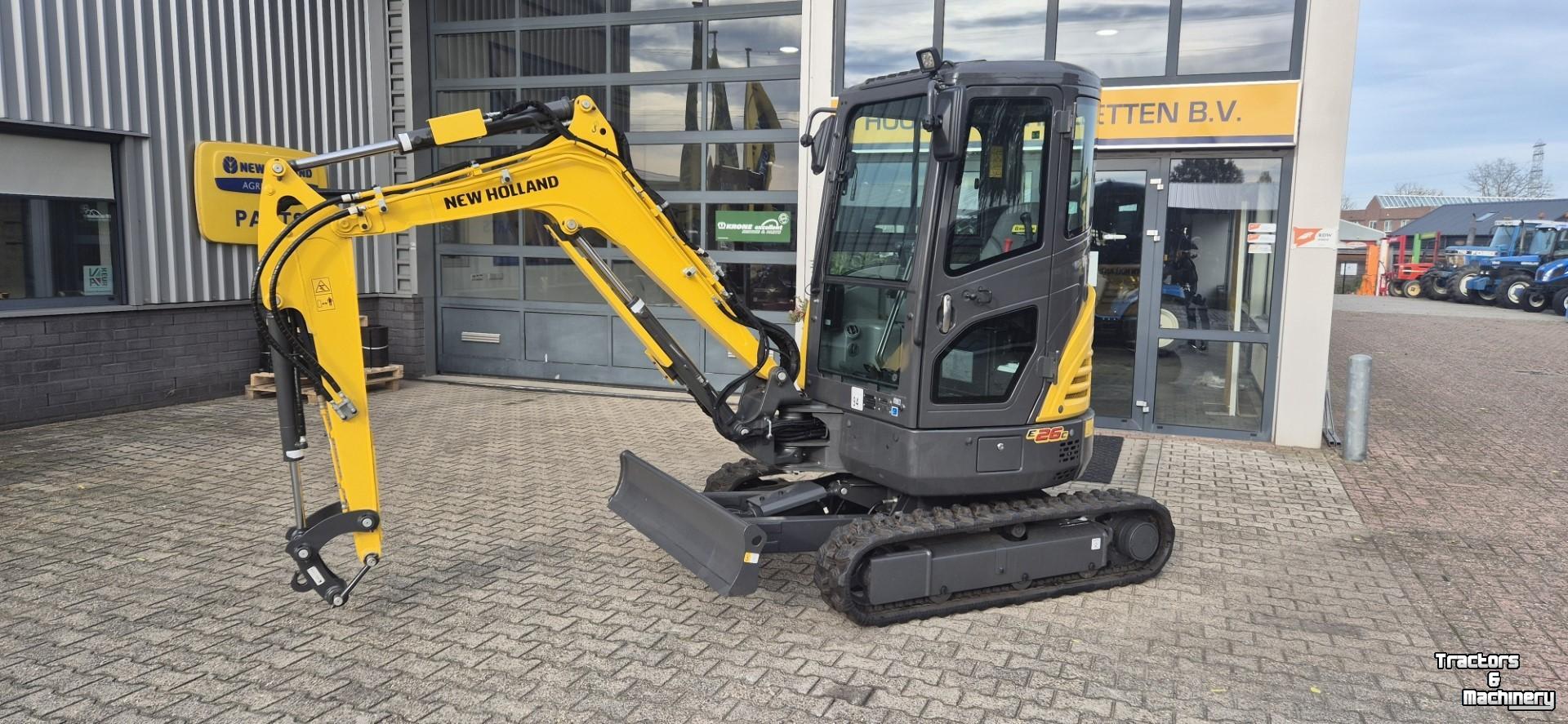 Mini-graver / Mini-graafmachine New Holland E26C