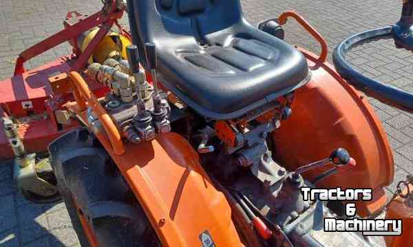 Tuinbouwtraktoren Kubota B7001E en B6001 2WD Mini Tractoren