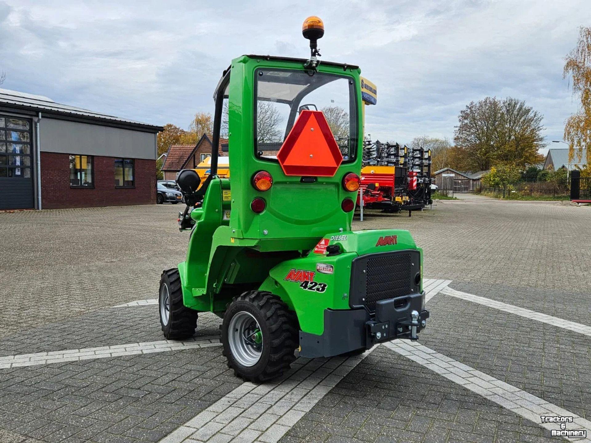 Shovel / Wiellader / Kniklader Avant 423 mini-shovel