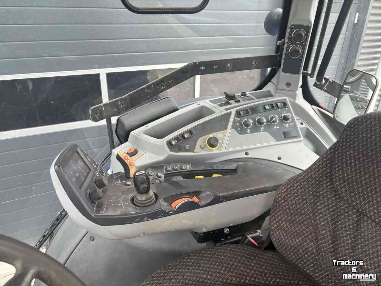 Tractor / Trekker Valtra N174 Versu