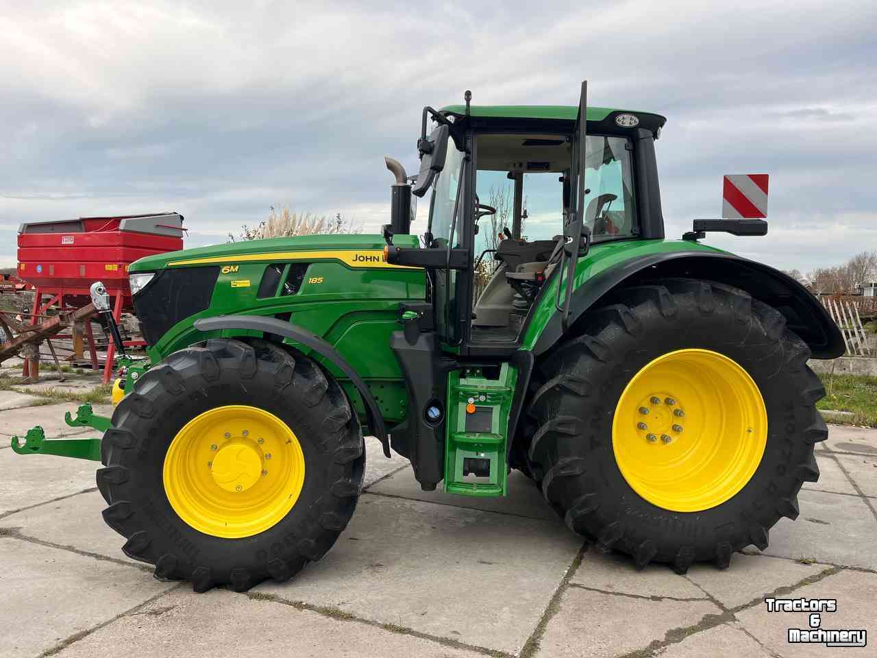 Tractor / Trekker John Deere 6M 185