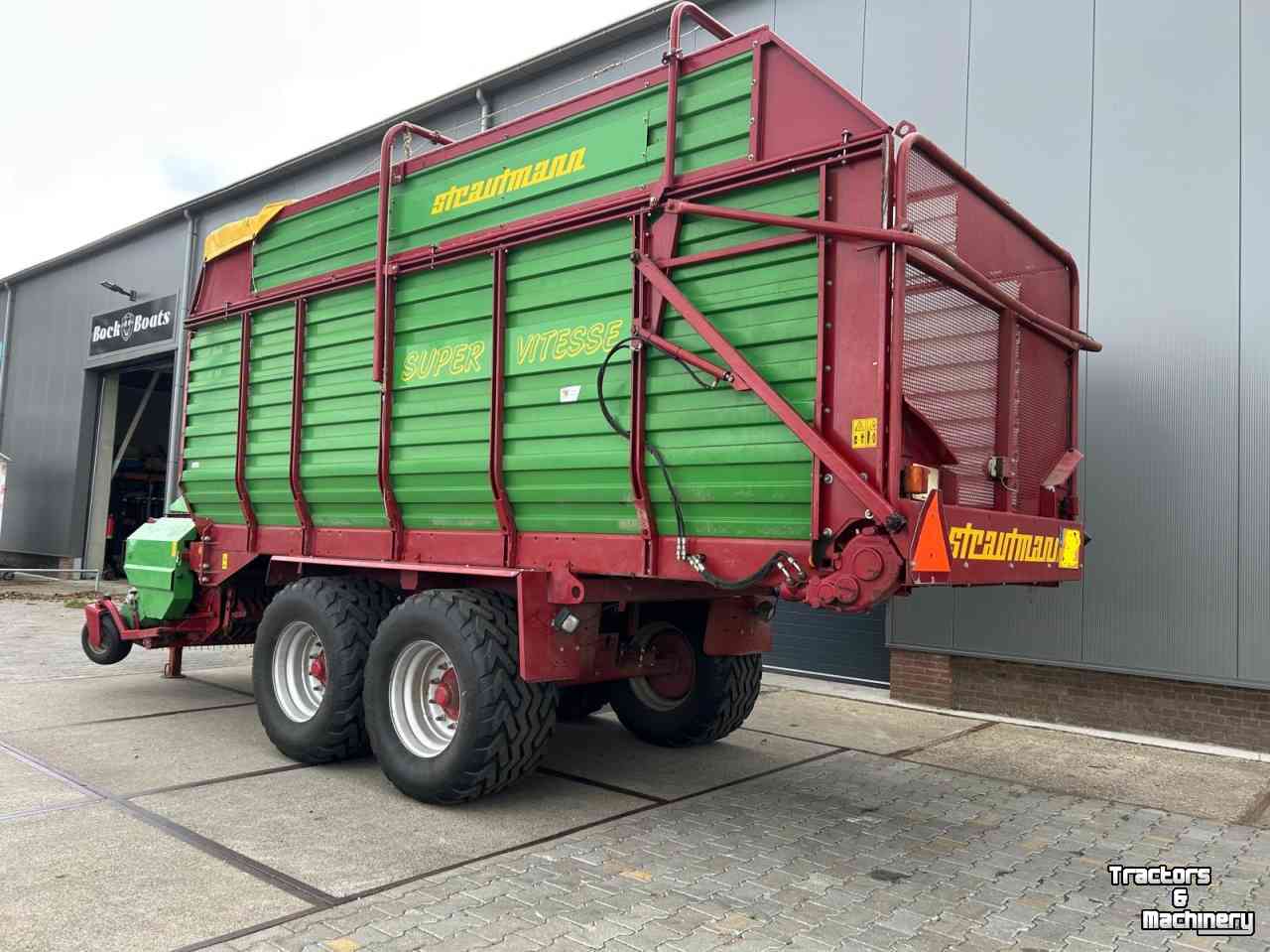 Opraapwagen Strautmann Super Vitesse 2 H Groot onderstel.