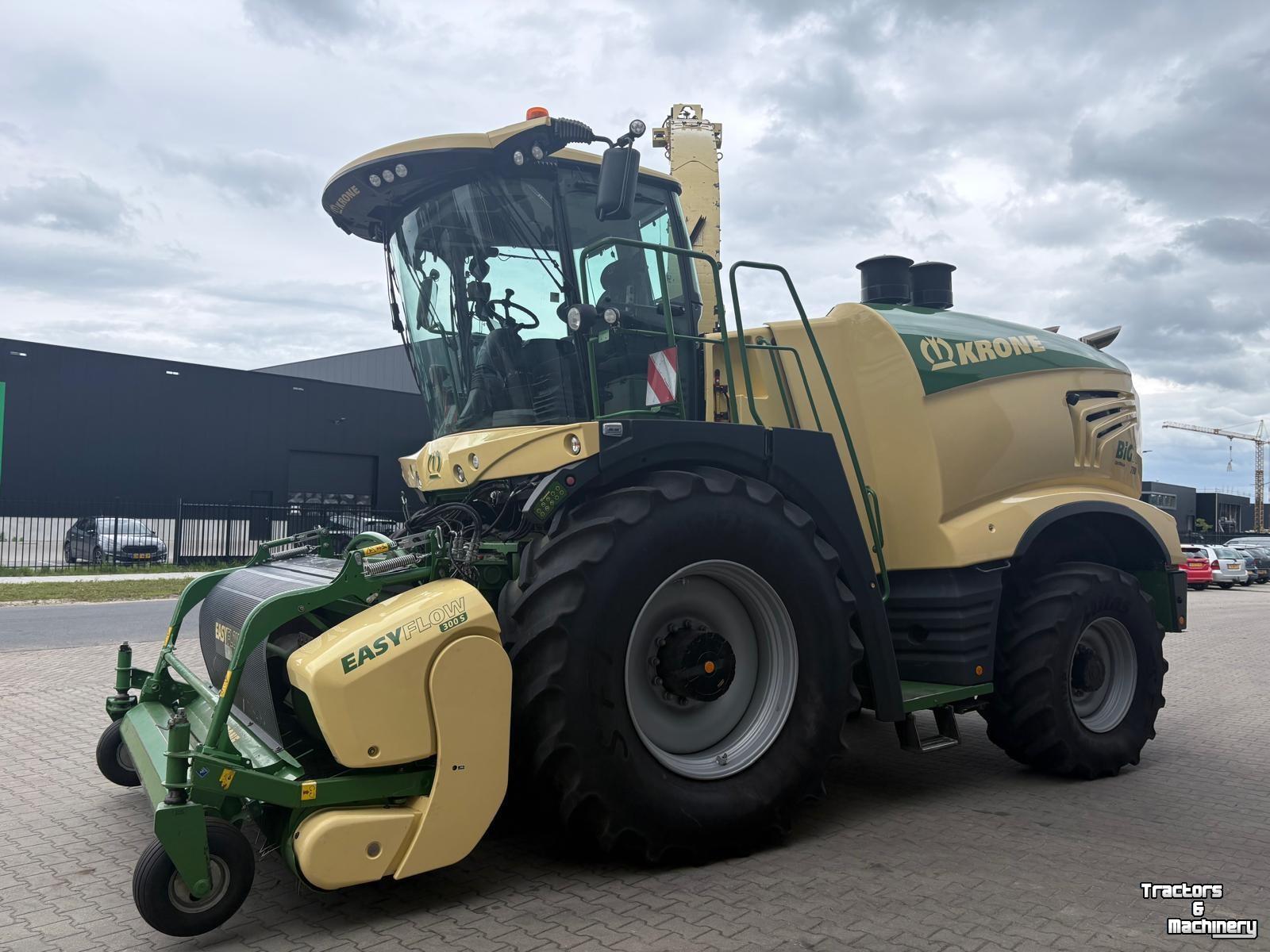 Veldhakselaar Krone Big X 780 + EC 900-3 + EF 300S