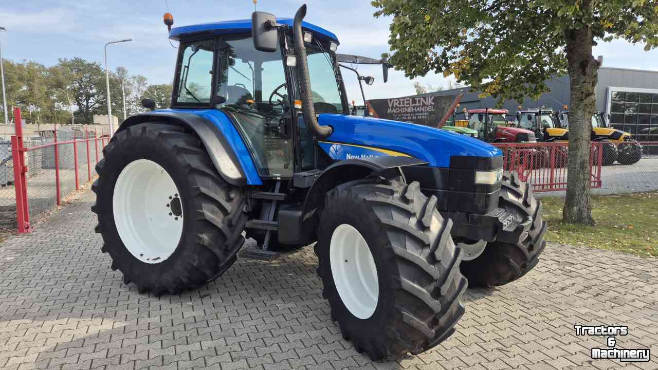 Tractor / Trekker New Holland TM155 PC 40Kmh. met kruip en Airco