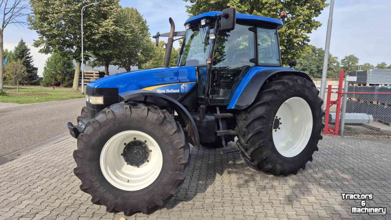Tractor / Trekker New Holland TM155 PC 40Kmh. met kruip en Airco