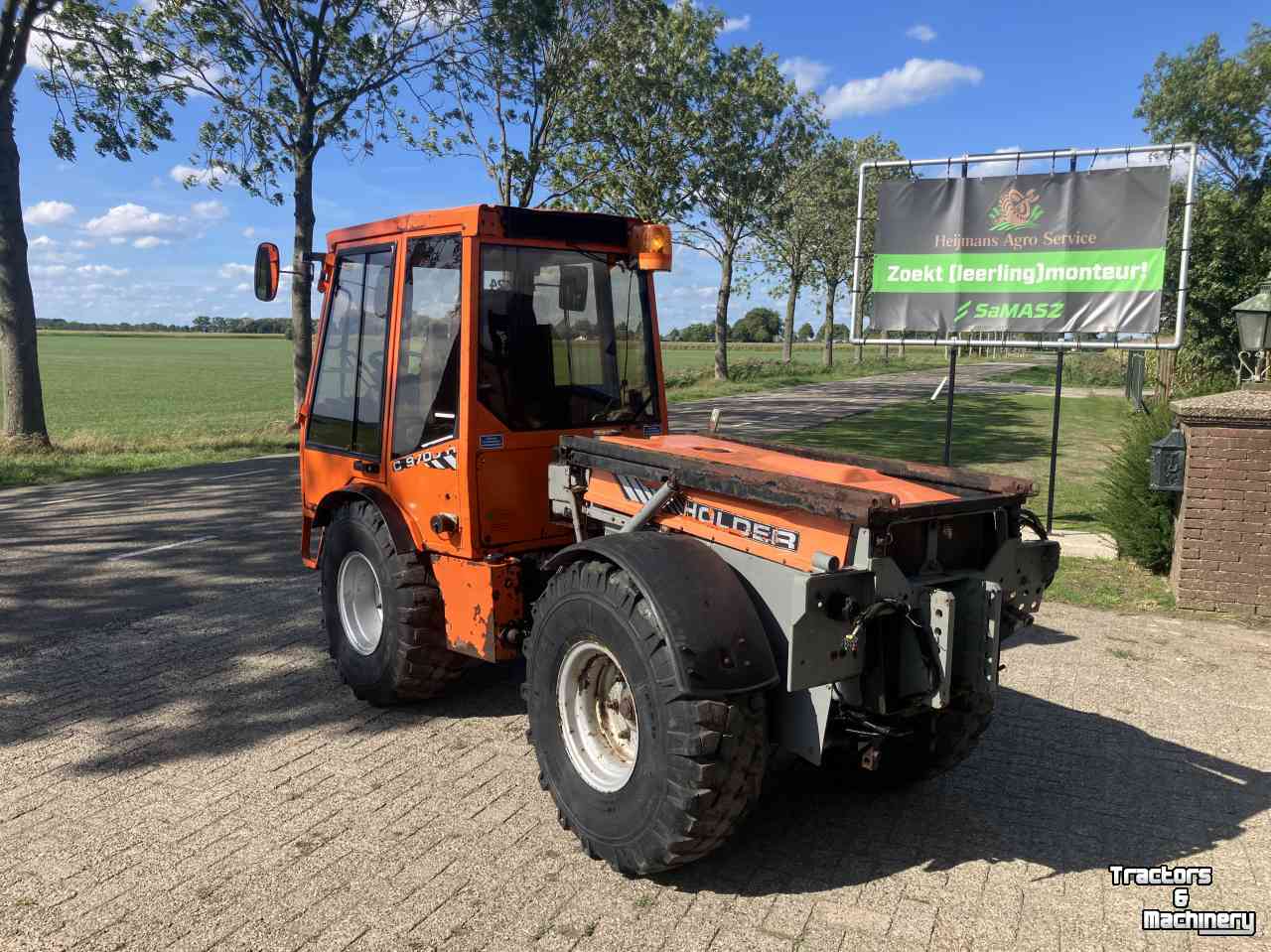 Tractor / Trekker Holder C9700H