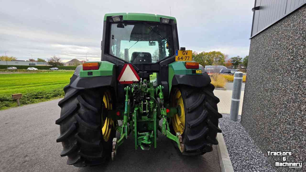 Tractor / Trekker John Deere 6400
