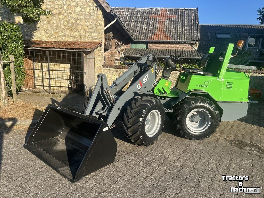 Shovel / Wiellader / Kniklader Giant V5002 X-tra