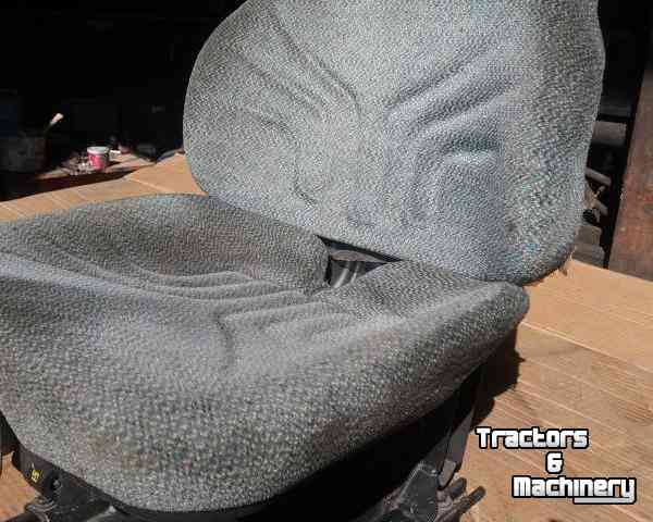 Gebruikte onderdelen van tractoren Grammer Diverse Fendt trekkerstoelen / stoelen mechanisch geveerd of luchtgeveerd