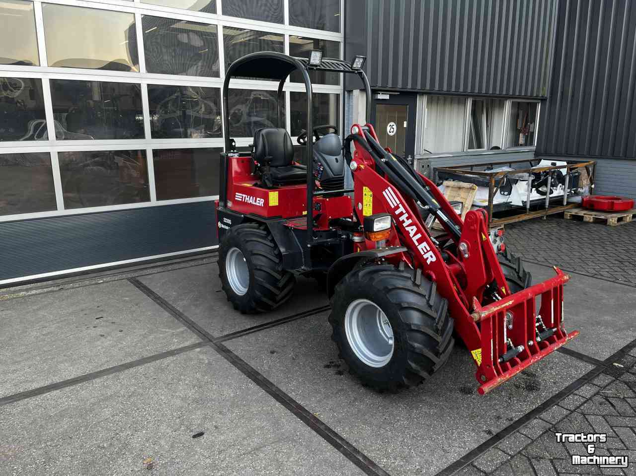 Shovel / Wiellader / Kniklader Thaler 2230S