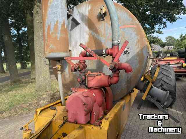 Mesttank Veenhuis 6800 ltr giertank