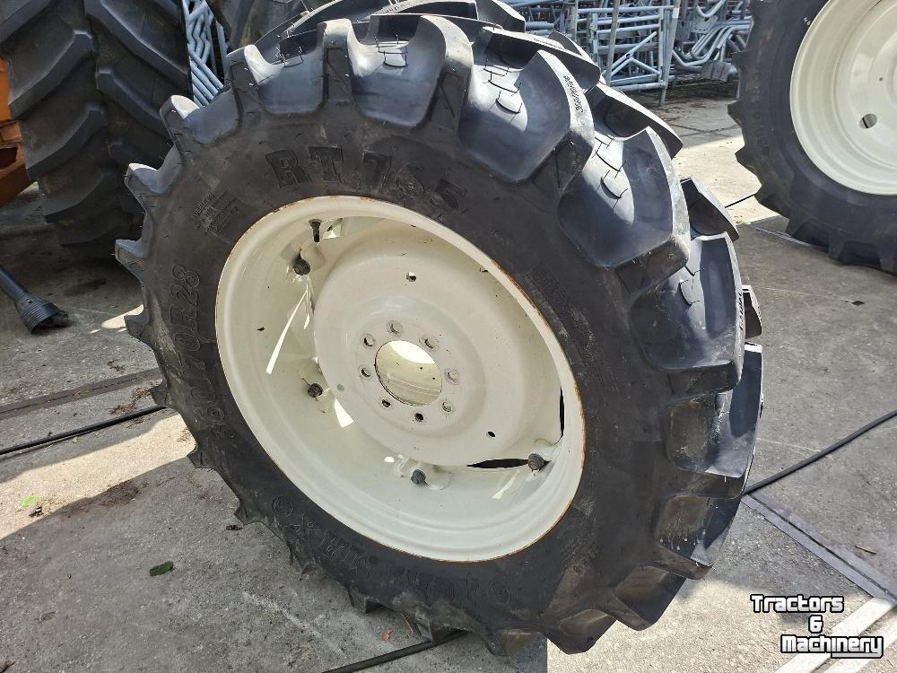Wielen, Banden, Velgen & Afstandsringen Kleber 3607028