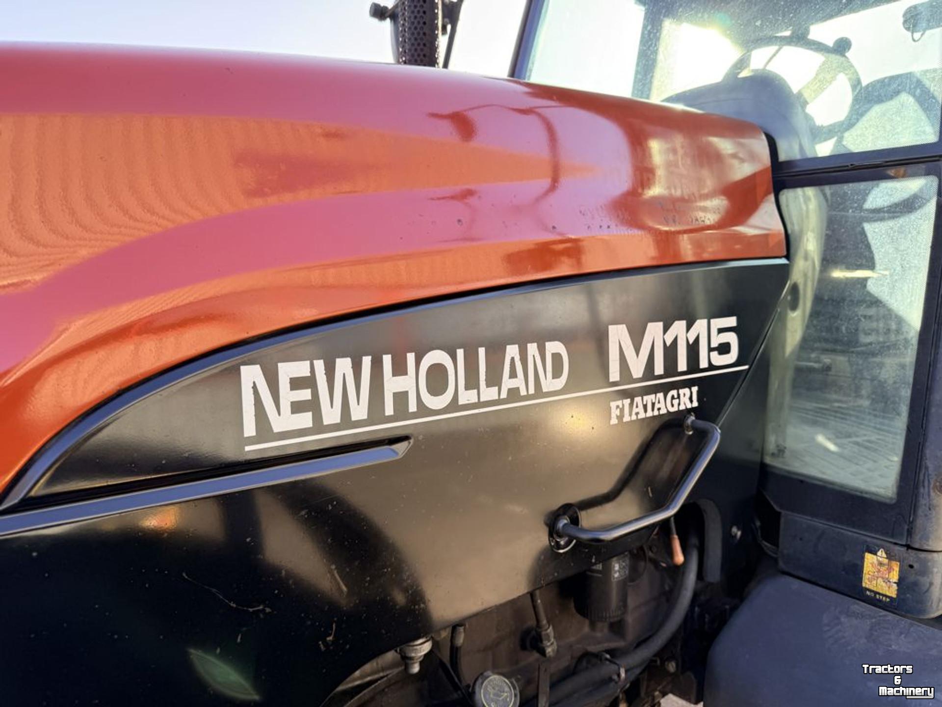 Tractor / Trekker New Holland M100 Dual Command