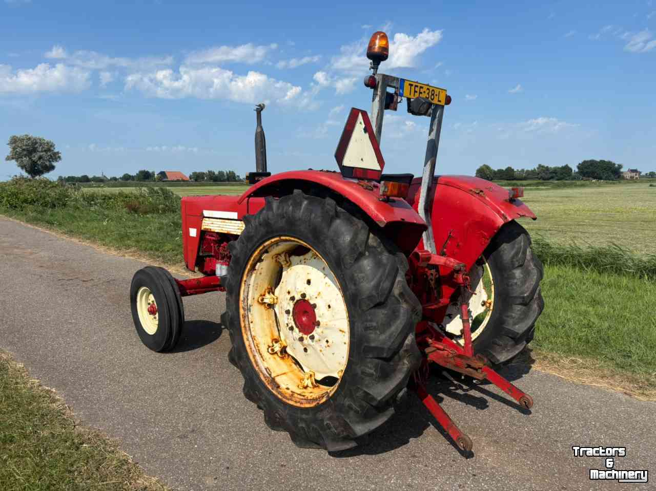Tractor / Trekker International 624