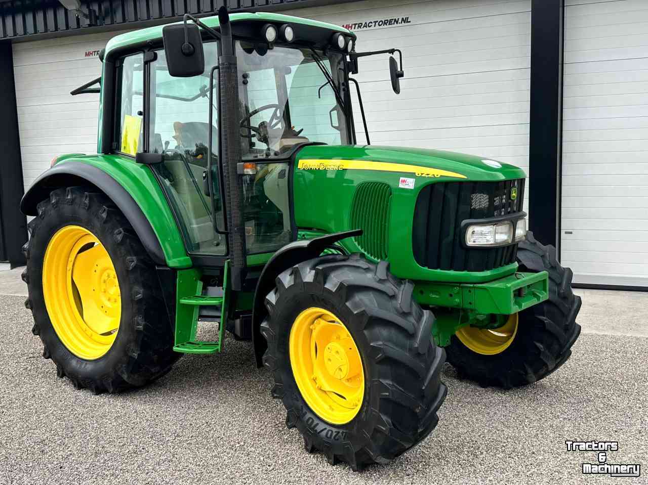 Tractor / Trekker John Deere 6220